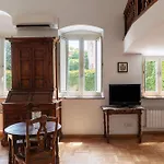 Apartment Guesthost - Historic Center Lungotevere