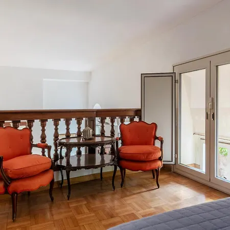 Guesthost - Historic Center Lungotevere