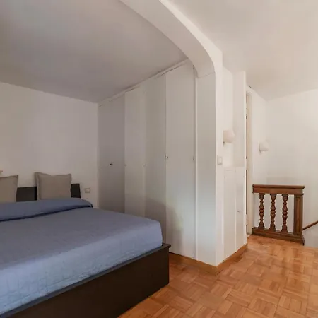 Guesthost - Historic Center Lungotevere *