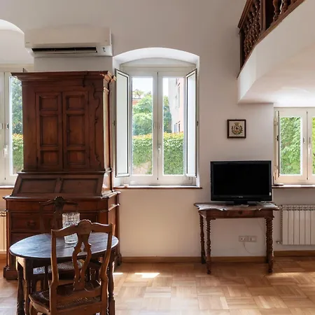 Apartment Guesthost - Historic Center Lungotevere